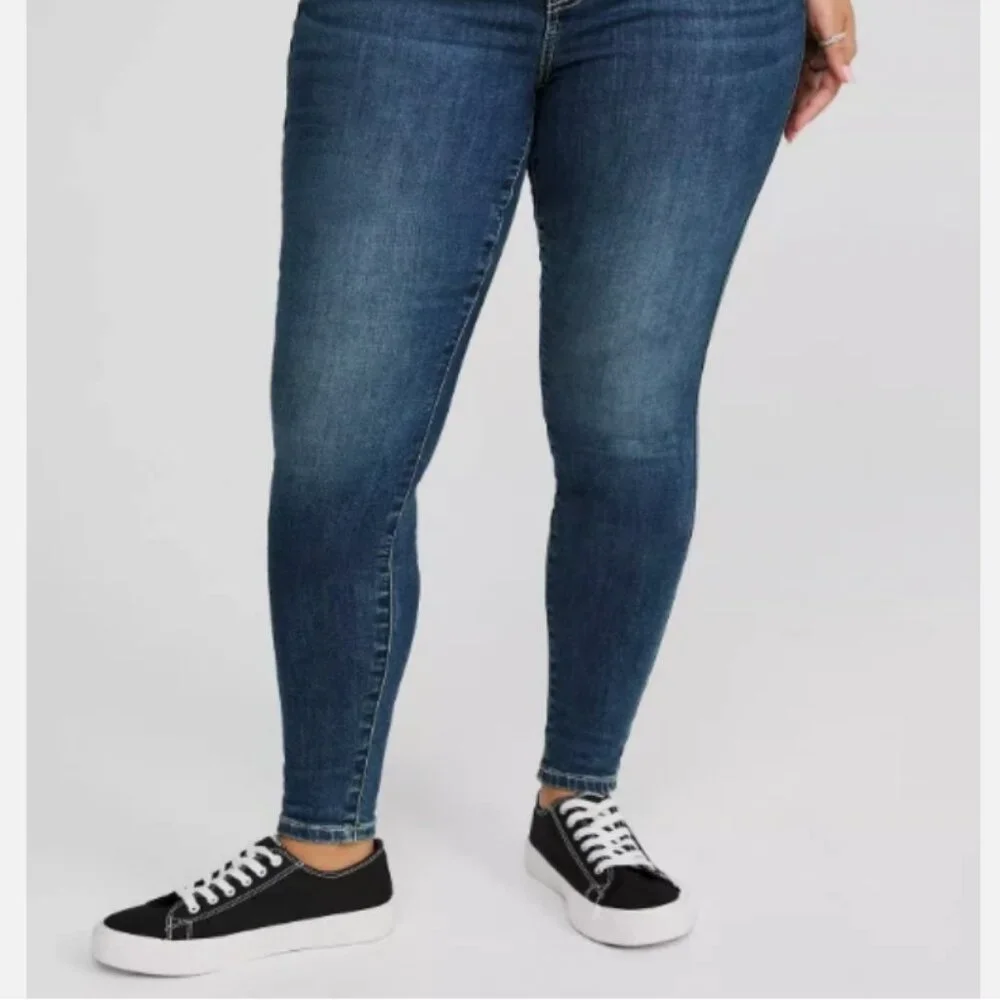 TORRID Women's Plus Size 26 Jegging Skinny Super Soft High-Rise Jeans‎ Stretch